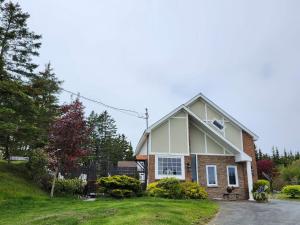 Portuguese CoveThe View的相册照片