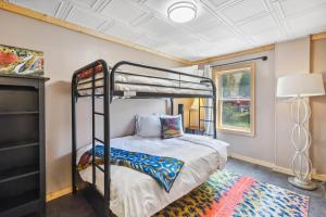 Postel nebo postele na pokoji v ubytování Angler's Retreat