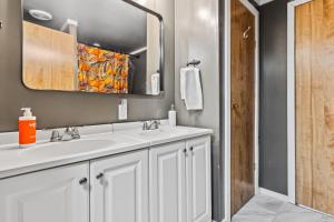 Koupelna v ubytování Angler's Retreat + 21 fotografií