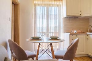 Η κουζίνα ή μικρή κουζίνα στο Big Hill Apartment 2