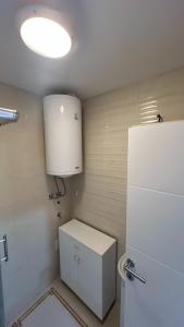Ένα μπάνιο στο Vrnjačka View apartments