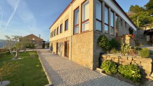 O edifício onde o alojamento de turismo rural está situado