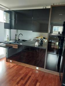 Köök või kööginurk majutusasutuses Wynajme domek, pokój