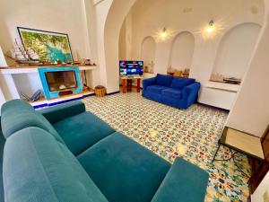 Χώρος καθιστικού στο Sweet Home Unheated Jetted Pool