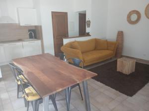 Kuchyň nebo kuchyňský kout v ubytování Appartement lumio