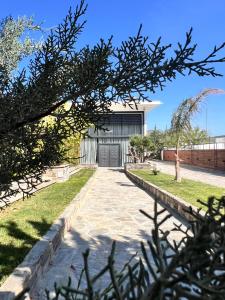 Vonkajšia záhrada v ubytovaní Olivujoj Villajoj - Deluxe Villa with Detached Pool House