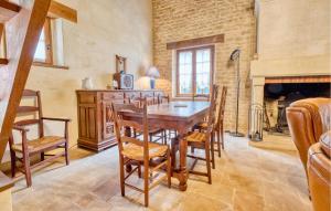 Posezení v ubytování Charmante Maison Avec Piscine