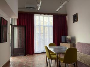 TV a/nebo společenská místnost v ubytování Apartman Anci