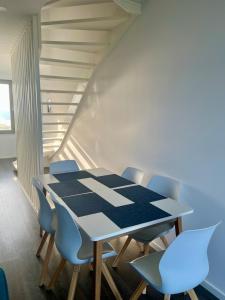 Φωτογραφία από το άλμπουμ του Cape of Rodon Sunset Duplex σε Shetaj +7 φωτογραφίες