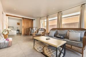 Posezení v ubytování San Diego Dream Home, Amazing View, Pool and more