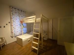 A bed or beds in a room at Central Apartment in Trastevere