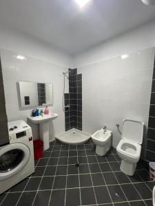 O baie la 2 Bedroom Apartment in Saranda