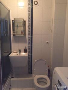 Apartments na Lermontova 4A tesisinde bir banyo