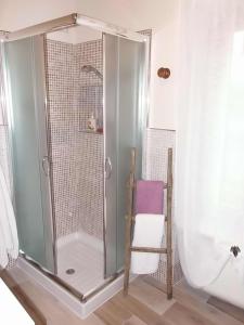 A bathroom at La Casetta Még 28 kép