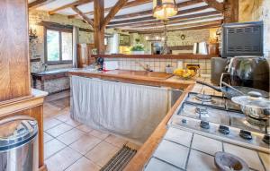 Η κουζίνα ή μικρή κουζίνα στο Charmante Maison Avec Piscine