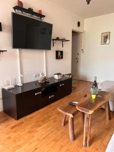 TV a/nebo společenská místnost v ubytování Feniks Apartment + 11 fotografií
