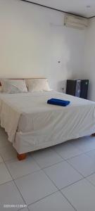 Un pat sau paturi într-o cameră la Dewenten Guest House