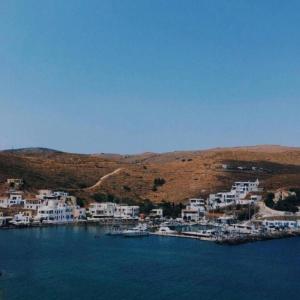 イウトラにあるAlos Seafront Gem - Loutra Seaview Escapeのギャラリーの写真