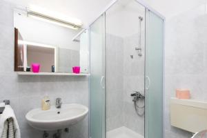 Gallery image of Guest House Zec - Double or Twin Room with Balcony and Sea View-2 in Lopud Island