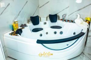 BelasAM Apparts Suite Jacuzzi的相册照片