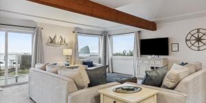 Μια τηλεόραση ή/και κέντρο ψυχαγωγίας στο Pacific Watch