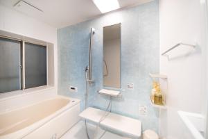 Ένα μπάνιο στο LIVE HEART House +13 φωτογραφίες