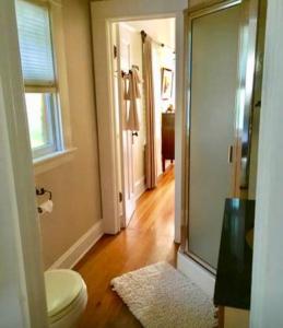 Galería fotográfica de Charming 1914 Craftsman Home en Eugene 24 fotos más