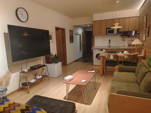 Kuchyň nebo kuchyňský kout v ubytování Apartment Champs Elysees