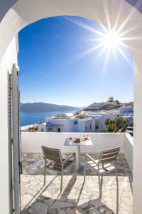 Gallery image of Compass Villa in Oia