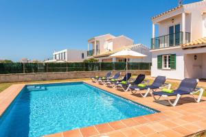 The swimming pool at or close to Villa Fuegosol
