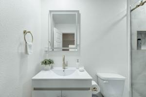 Ένα μπάνιο στο Residencia en Houston 3 Habitaciones 2 Baños +30 φωτογραφίες