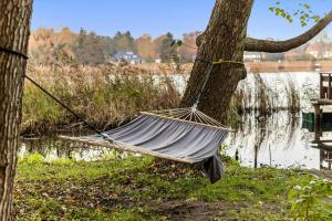 Gallery image of Cozy Wooden House By The Lake in Falkensee