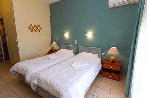 Gallery image of G. Kiapekou in Loutra Edipsou +18 photos