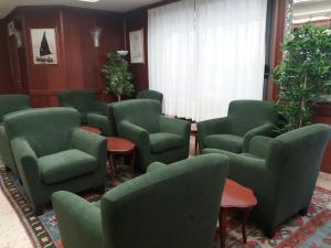 A seating area at Hotel Al Ragno Még 37 kép