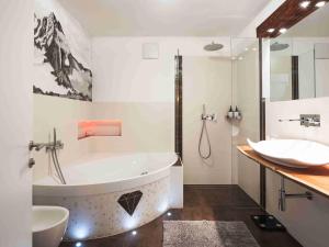 Ein Badezimmer in der Unterkunft Luxury Larch Loft