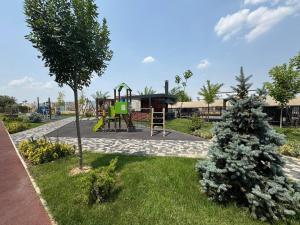 Ο χώρος παιχνιδιού για παιδιά στο Modern Spaces Tashkent Tower 4