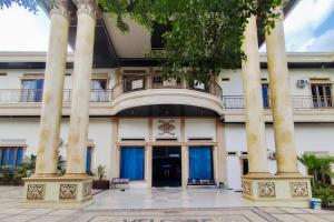 RedDoorz near Islamic Center Jambi的门面或入口