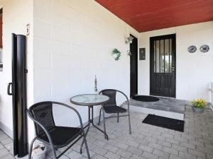 Posezení v ubytování 8 person holiday home in Struer-By Traum