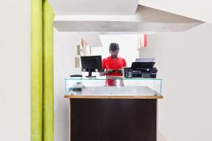 Επισκέπτες που μένουν στο SPOT ON Sitara Grand Lodge