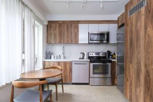 Kuchyň nebo kuchyňský kout v ubytování Modern Studio Condo in Central Prime Location + 4 fotografie