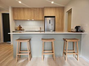 Η κουζίνα ή μικρή κουζίνα στο Courtenay Street Abode +17 φωτογραφίες