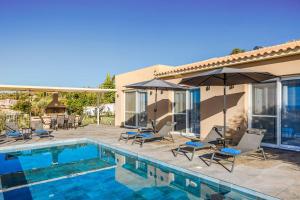 Afbeelding uit fotogalerij van Villa De Famelia in Mousata