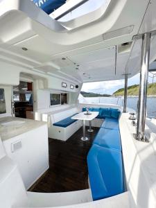 Posezení v ubytování Catamaran Lagoon 440 Calypso + 10 fotografií
