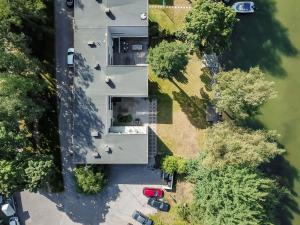 Et luftfoto af Luxhousing apartment with sea view