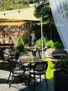 Vrt ispred objekta 7Days B&B
