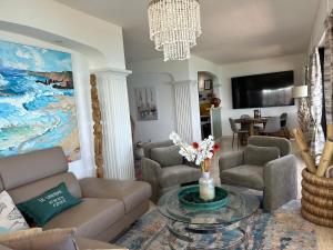 Posezení v ubytování Premium Sea Front Apartment + 83 fotografií