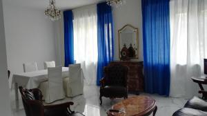 A seating area at B&B Casa Nizza
