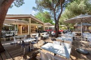 Reštaurácia alebo iné gastronomické zariadenie v ubytovaní SOWELL Family Cap d’Agde