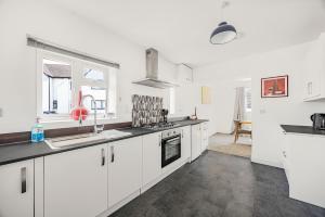 Imagen de la galería de 6 Guests, Wotton under Edge, Cotswold Way, Parking, en Wotton-under-Edge