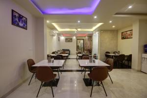 Posezení v ubytování Hotel HSP Suites At Delhi Airport